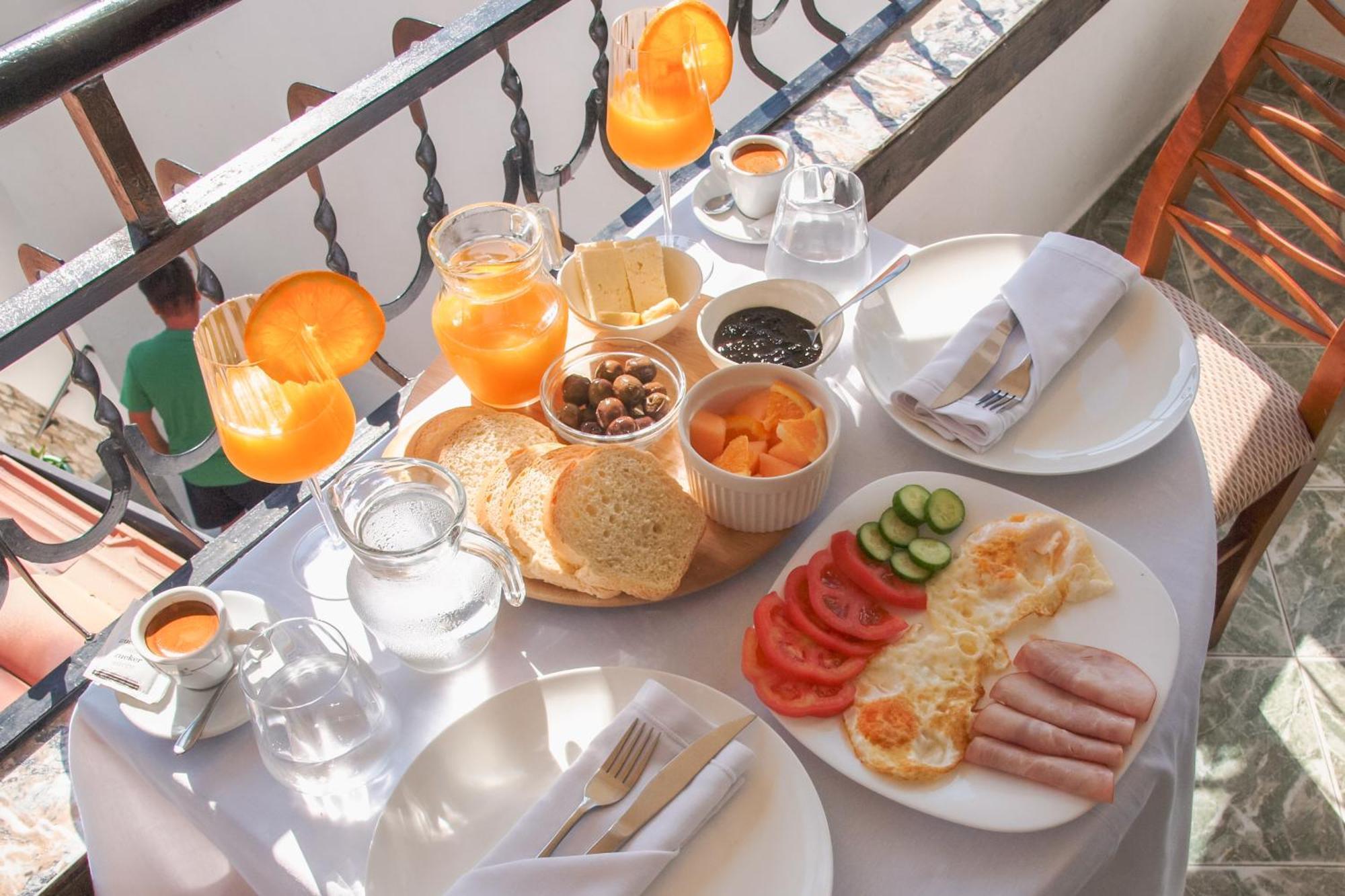 Villa Mishel Suites Берат Экстерьер фото