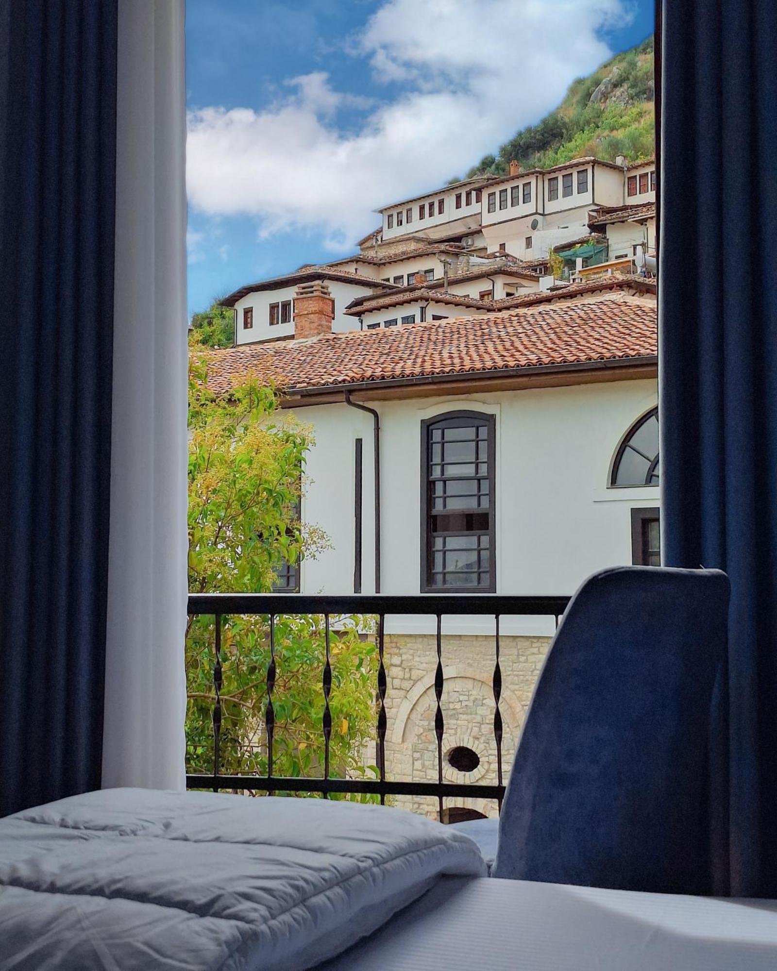 Villa Mishel Suites Берат Экстерьер фото