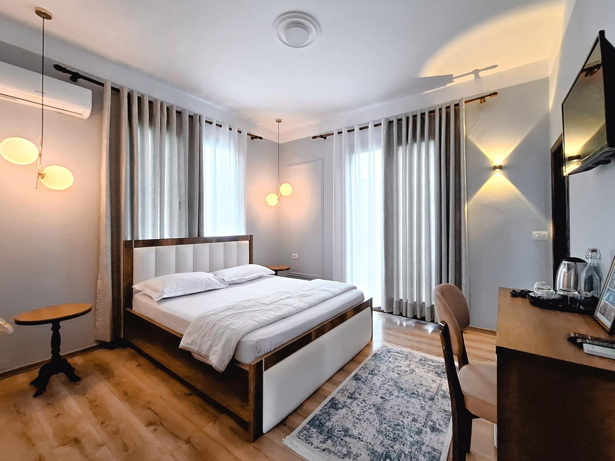 Villa Mishel Suites Берат Экстерьер фото