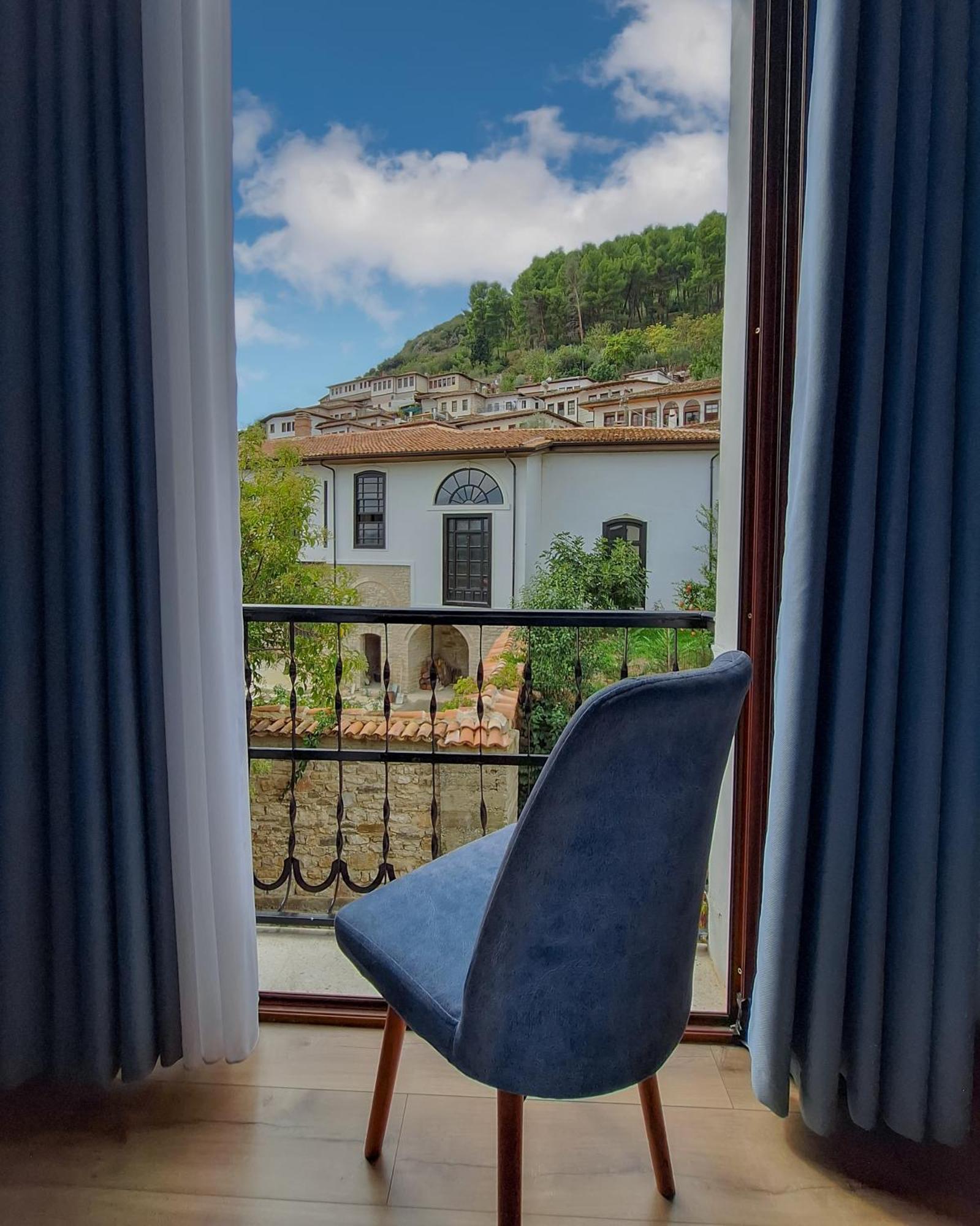 Villa Mishel Suites Берат Экстерьер фото