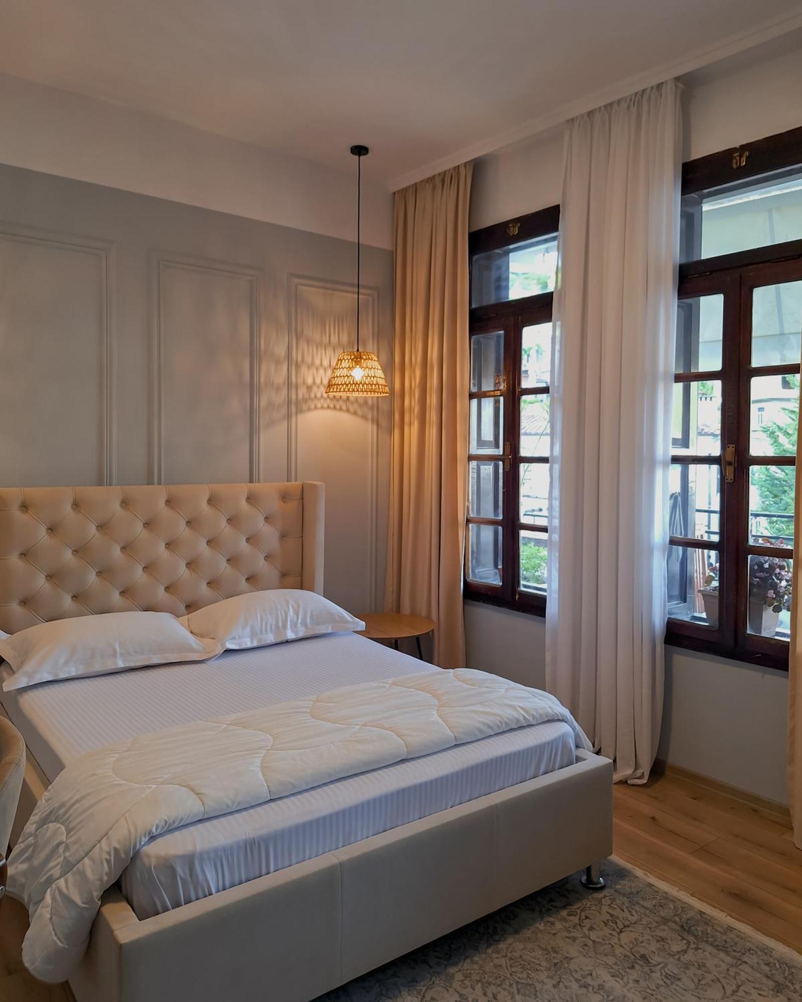 Villa Mishel Suites Берат Экстерьер фото