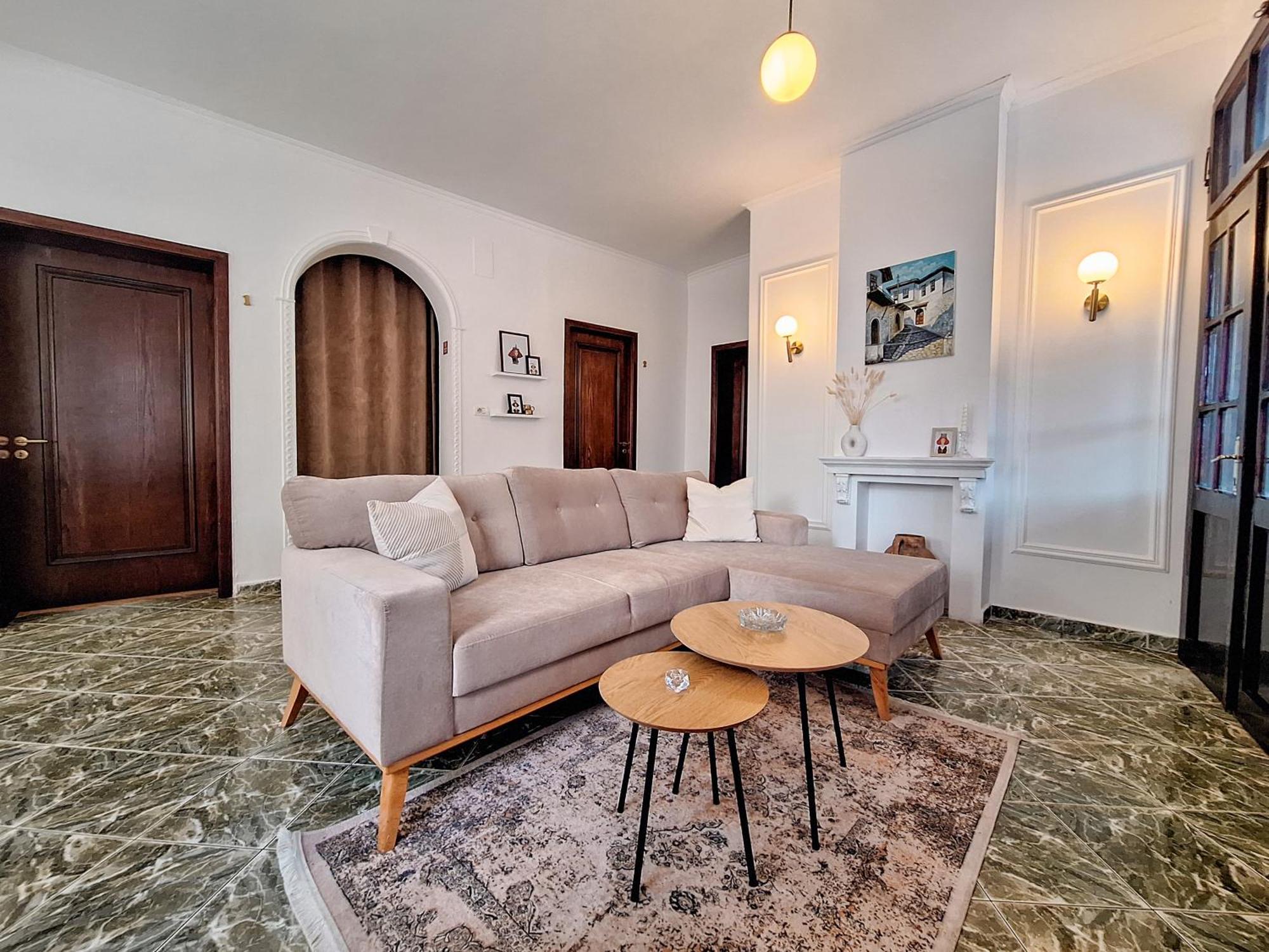 Villa Mishel Suites Берат Экстерьер фото