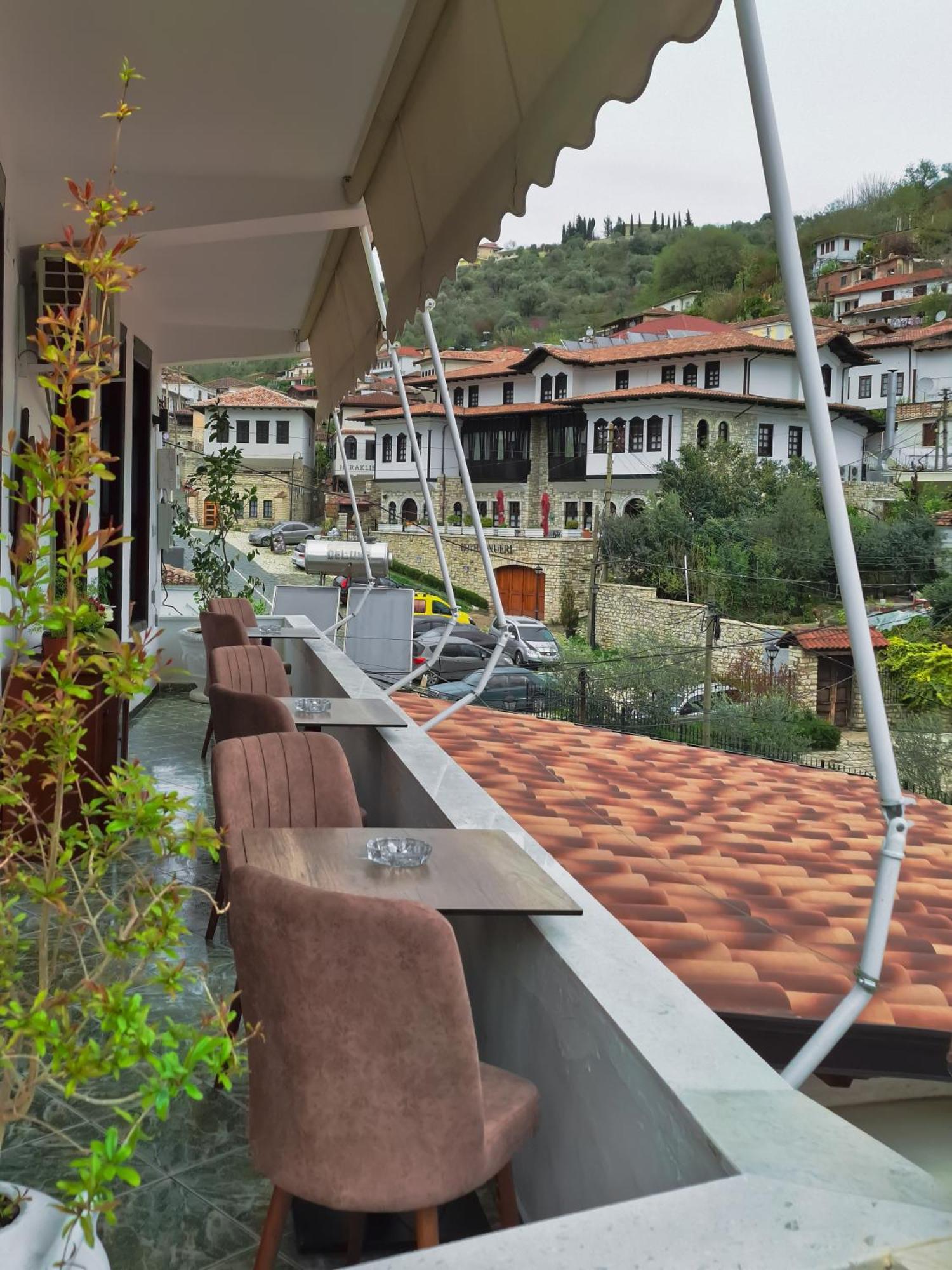 Villa Mishel Suites Берат Экстерьер фото